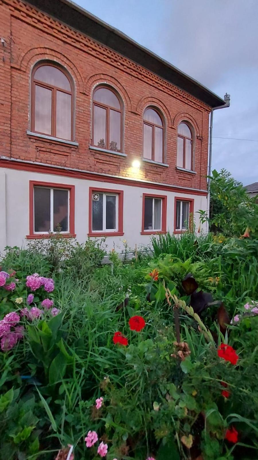 Boutique Hotel Pʼotʼi Екстериор снимка